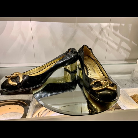 Juicy Couture Black and Gold Ballets with Squared Heel - Picture 4 of 5